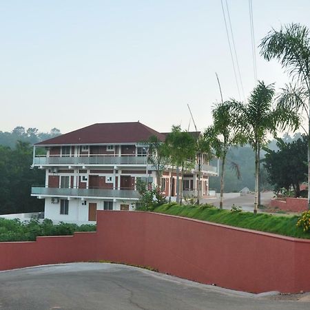 Indimasi - Ayurveda & Healing Village By Citrine Thiruvananthapuram Exterior photo